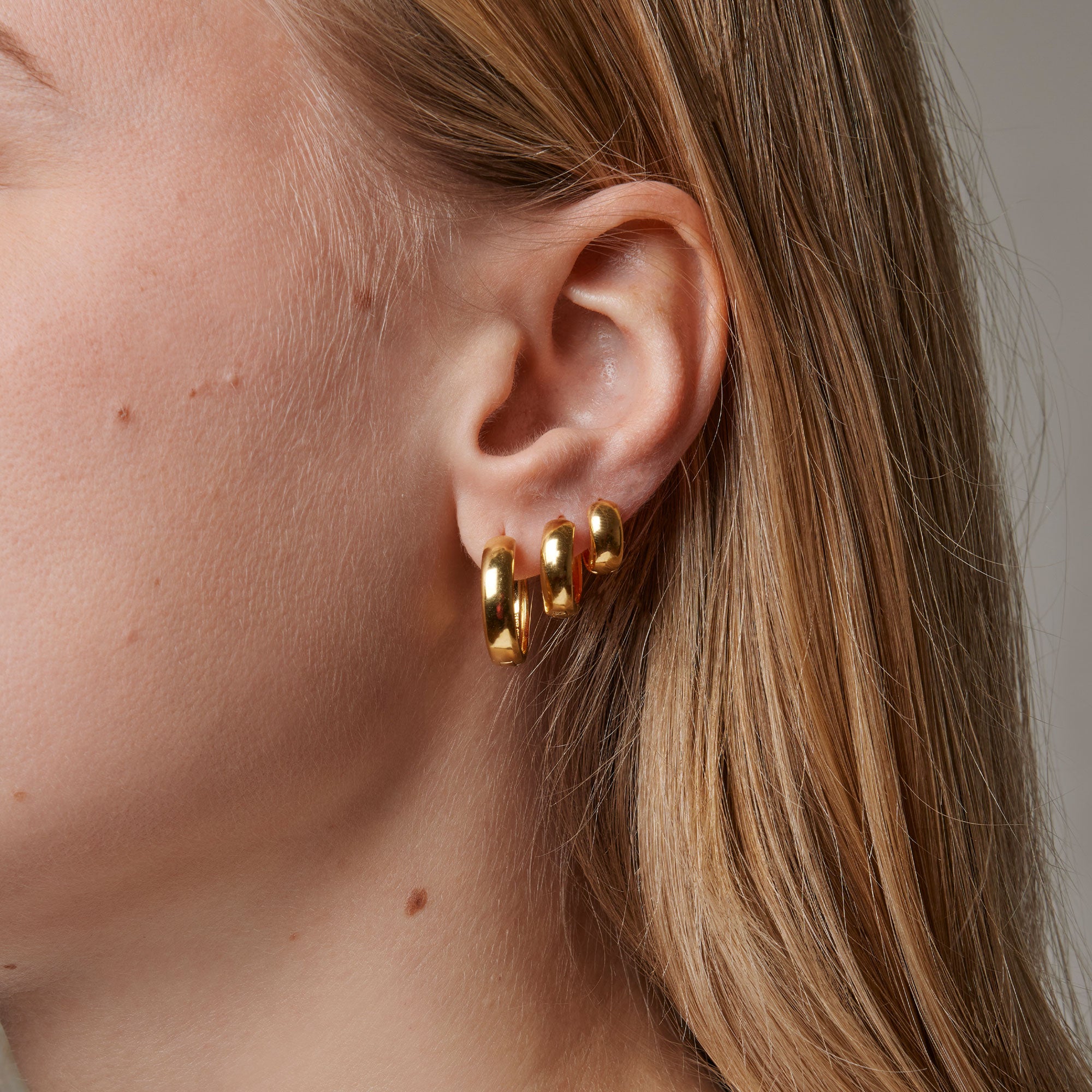 Classic sales gold earrings